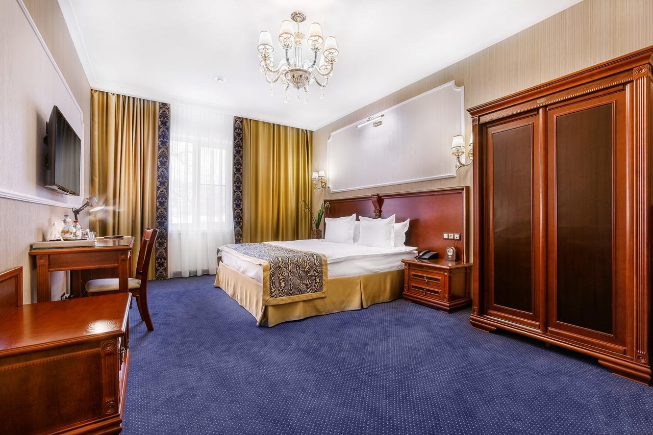 קורסק Hotel Dinastiya מראה חיצוני תמונה